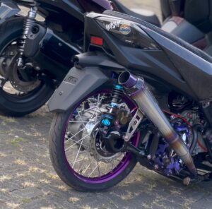 Knalpot Xmax 250/300 original smoke muffler