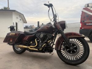 Knalpot Bigshot Gold untuk Harley Davidson Electra Glide 2003